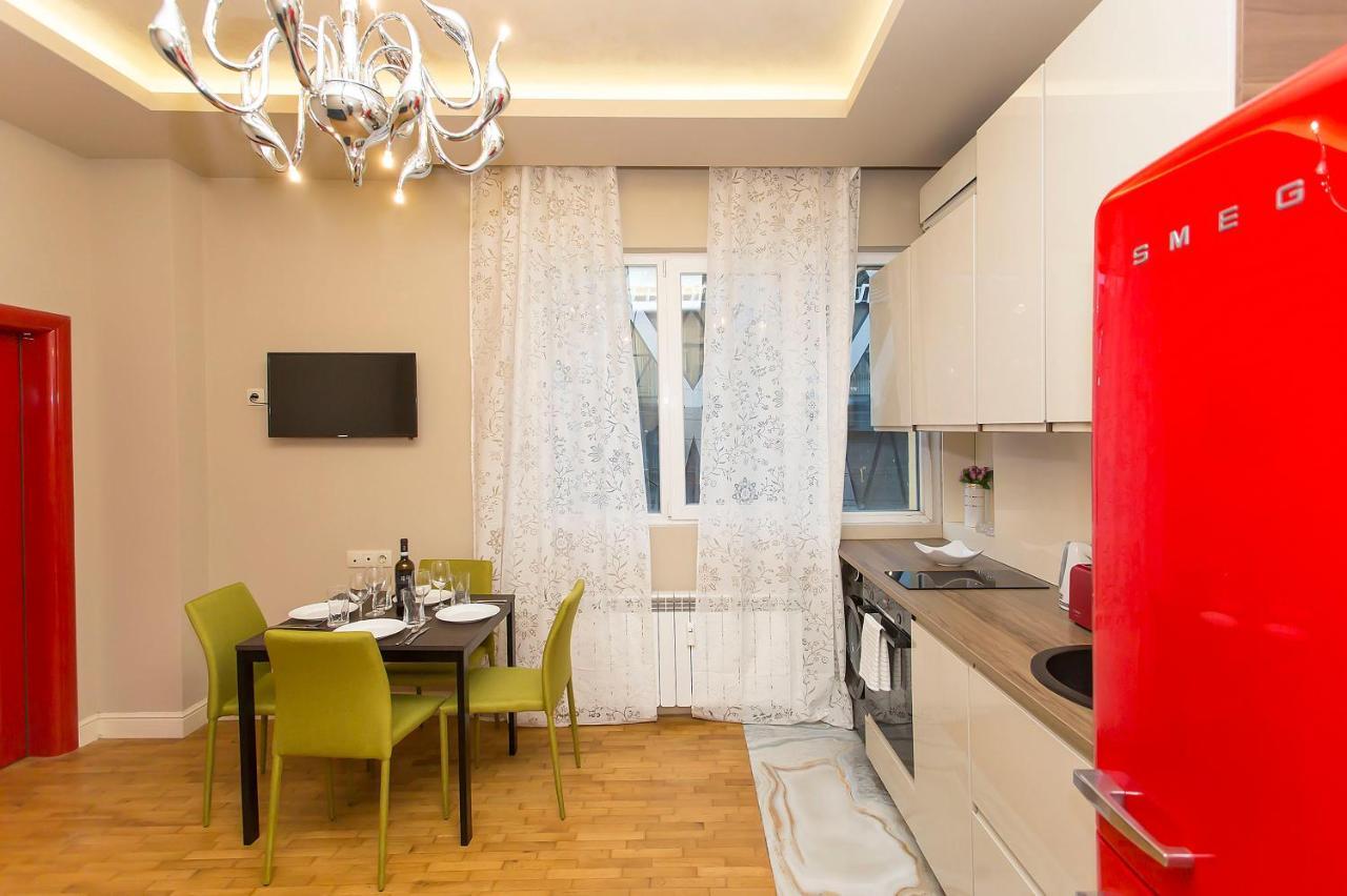 Elegant 2Bdr Apartment With A Balcony София Екстериор снимка
