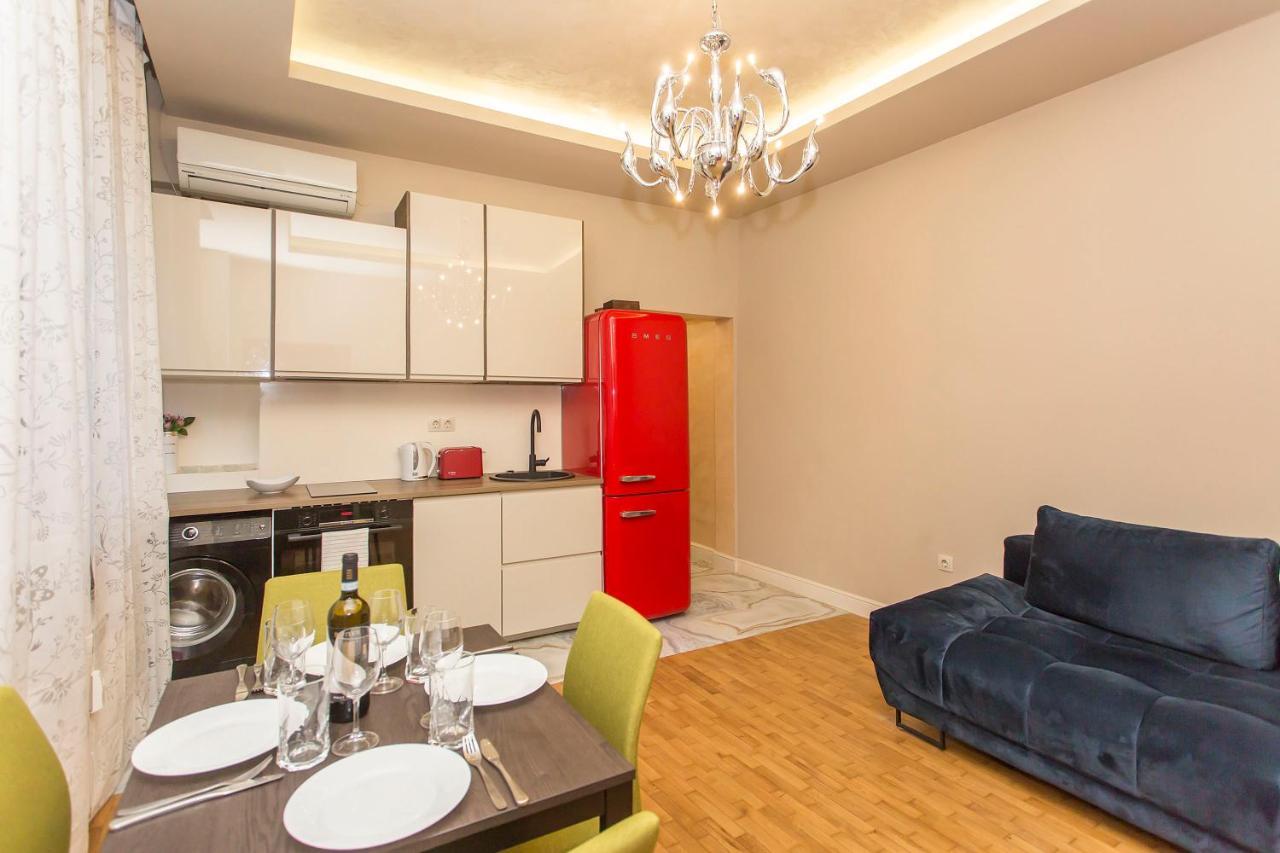 Elegant 2Bdr Apartment With A Balcony София Екстериор снимка